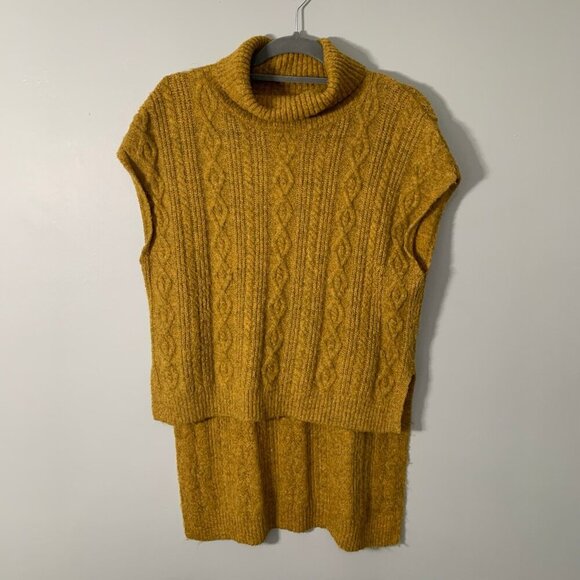 Kerisma Sweaters - Kerisma Cable Knit Sweater Vest Women M/L Mustard Yellow Turtleneck High Low Hem
